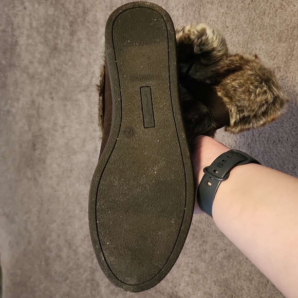 Worn once boots with the fur ๐ - Picture 3 of 3